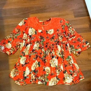 Size large bell sleeve